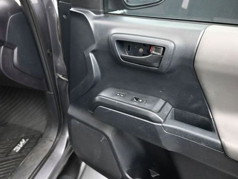 Used 2018 Toyota Tacoma SR w/ SR Convenience Package RWD image 23