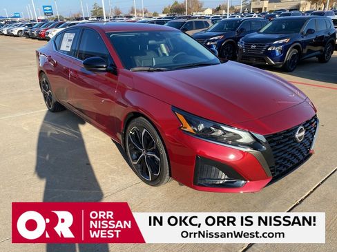 New 2025 Nissan Altima 2.5 SR w/ SR Premium Package image 7