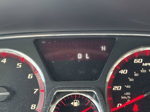 Used 2014 GMC Acadia SLT AWD/4WD image 25