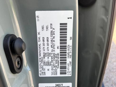 Used 2026 Toyota Sequoia Platinum AWD/4WD image 18