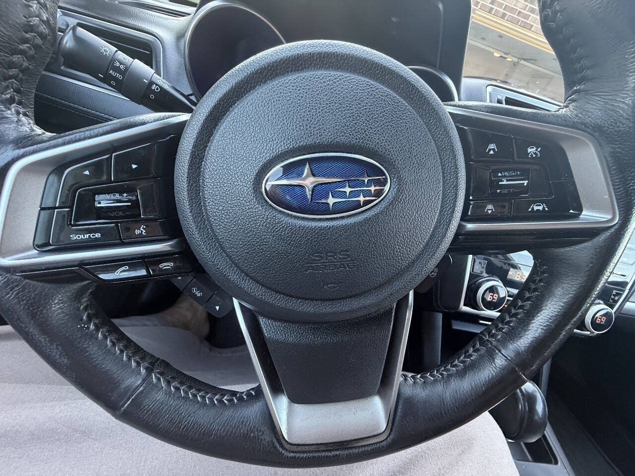 Used 2018 Subaru Outback 2.5i Touring w/ Popular Package #3 AWD/4WD image 10