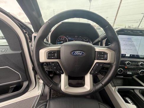 Used 2022 Ford F350 Lariat w/ Lariat Ultimate Package image 14