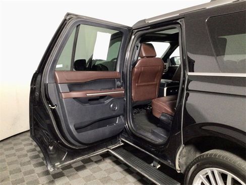 Used 2024 Ford Expedition Max Limited image 31
