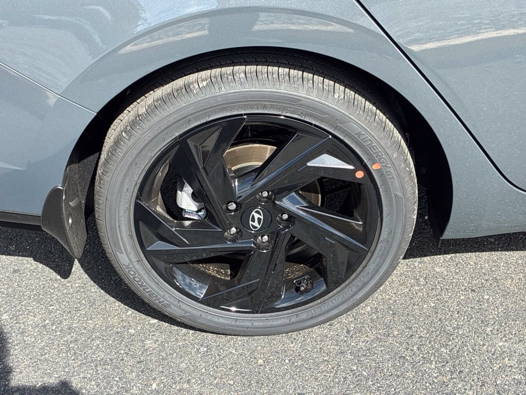 New 2026 Hyundai Elantra SEL Sport FWD image 42