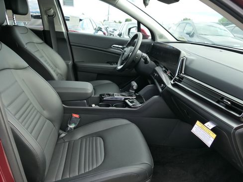New 2025 Kia Sportage SX image 25