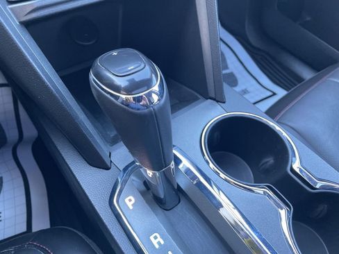 Used 2016 Chevrolet Equinox LTZ w/ Enhanced Convenience Package image 21