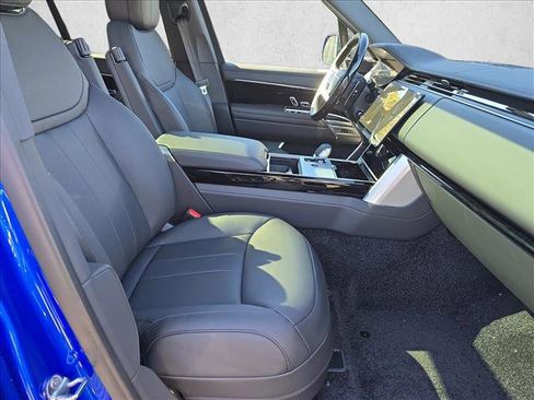 New 2025 Land Rover Range Rover SE image 10