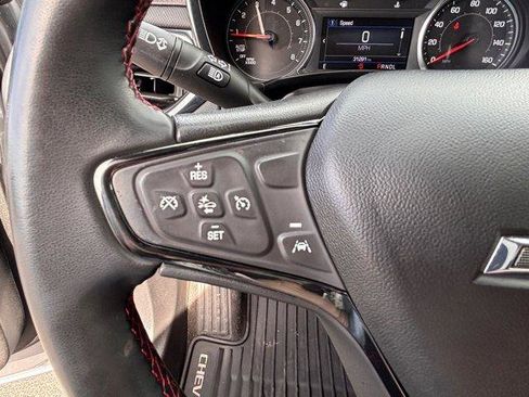 Used 2023 Chevrolet Equinox RS FWD image 18