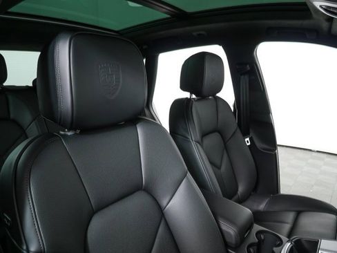 New 2026 Porsche Macan GTS image 25