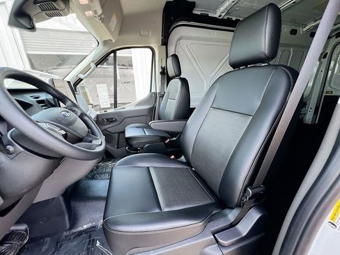 New 2026 Ford Transit 250 148 Medium Roof RWD image 20