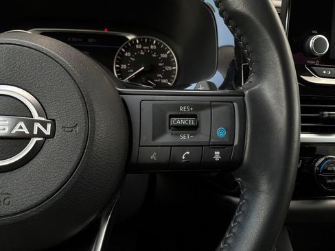Used 2025 Nissan Pathfinder SV FWD image 36