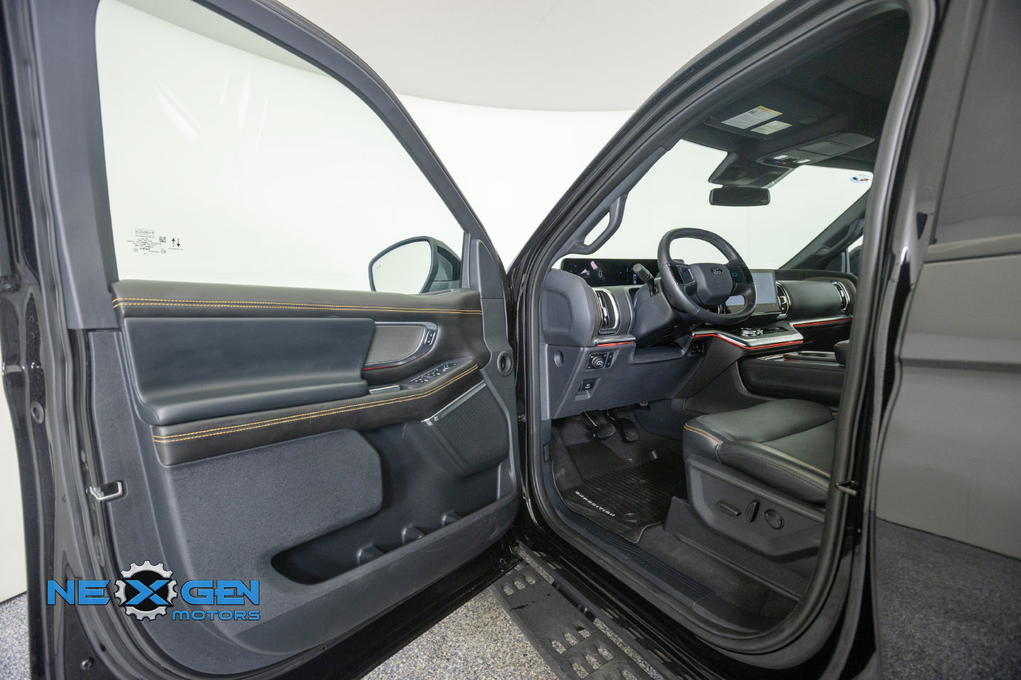 Used 2026 Ford Expedition Tremor AWD/4WD image 12