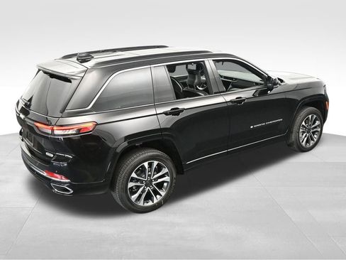 Used 2024 Jeep Grand Cherokee Overland w/ Luxury Tech Group IV image 44