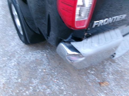 Used 2007 Nissan Frontier SE w/ SE Value Truck Pkg RWD image 19