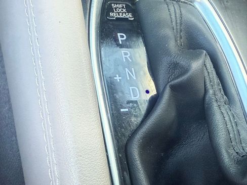 Used 2019 Hyundai Santa Fe Limited w/ Cargo Package image 19