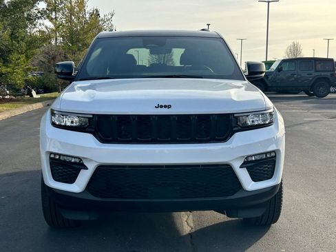 New 2025 Jeep Grand Cherokee Limited image 2