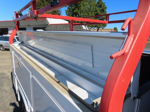 Used 2018 RAM 3500 Tradesman w/ Chrome Appearance Group image 36