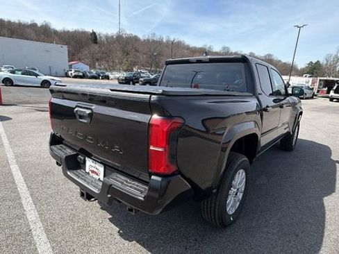 New 2026 Toyota Tacoma SR5 AWD/4WD image 8