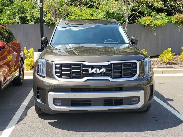 Certified 2025 Kia Telluride SX w/ SX Captain's Chair Package FWD image 2