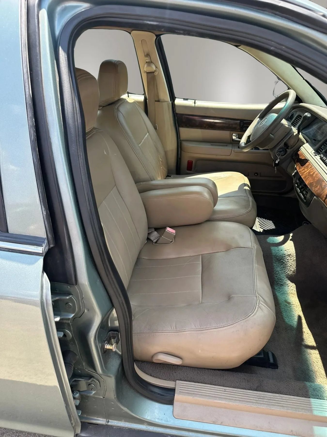 Used 2005 Mercury Grand Marquis GS RWD image 5