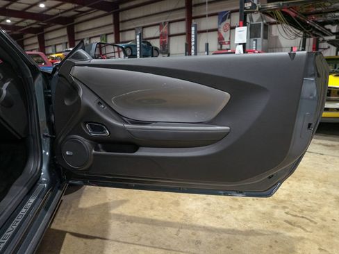 Used 2010 Chevrolet Camaro SS RWD image 36