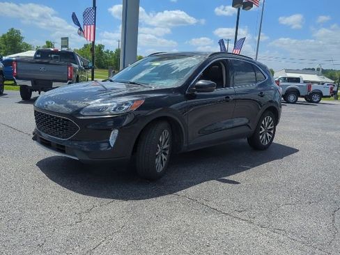Used 2020 Ford Escape Titanium AWD/4WD image 5