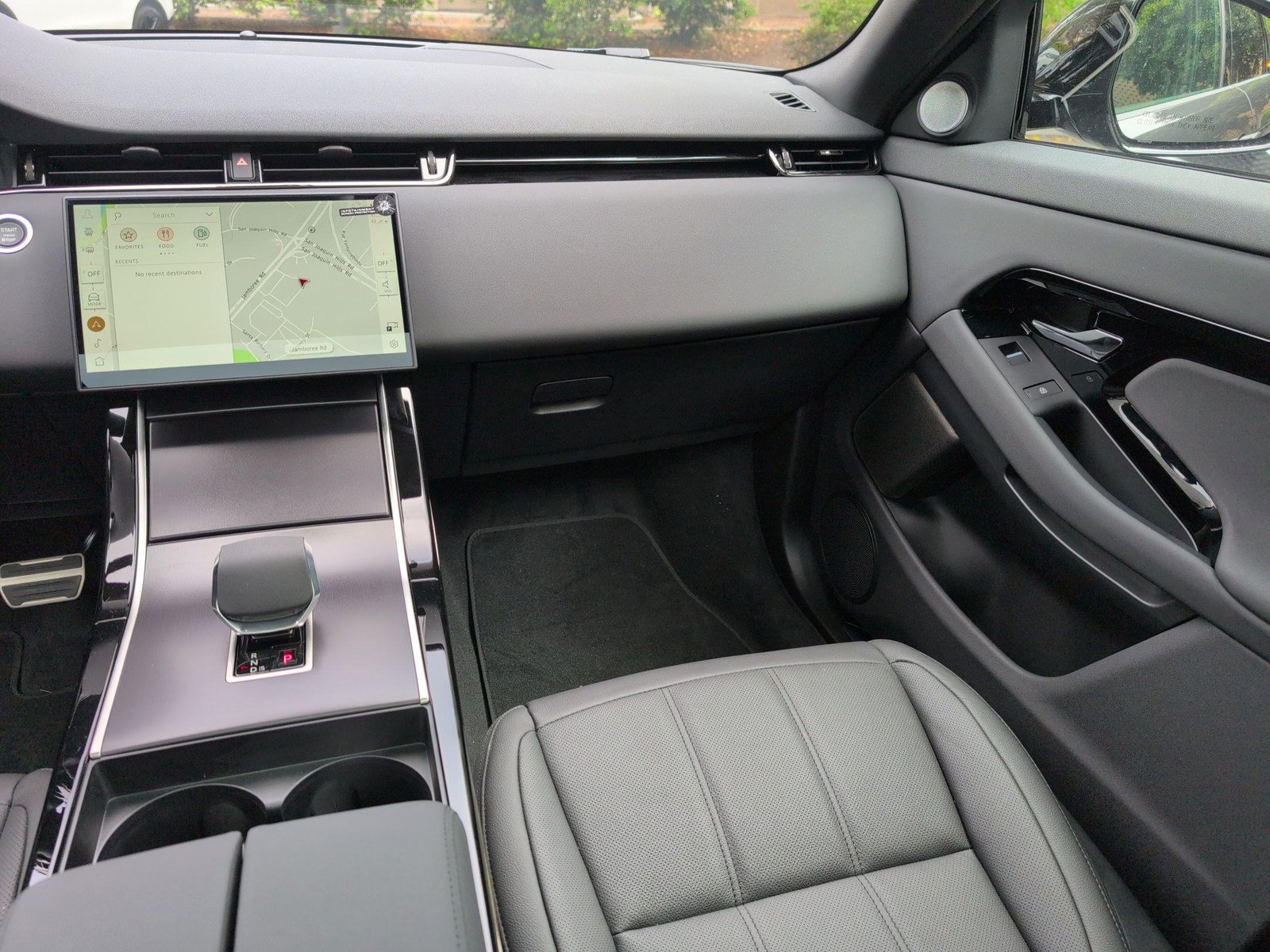 New 2026 Land Rover Range Rover Evoque Dynamic SE AWD/4WD image 29