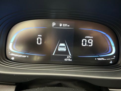 Used 2025 Hyundai Venue Limited FWD image 16
