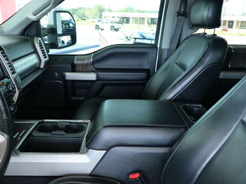 Used 2017 Ford F350 Lariat w/ Lariat Ultimate Package image 18