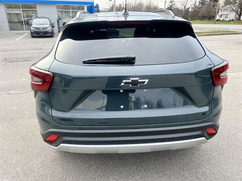 New 2026 Chevrolet Trax LT w/ Driver Confidence Package image 4