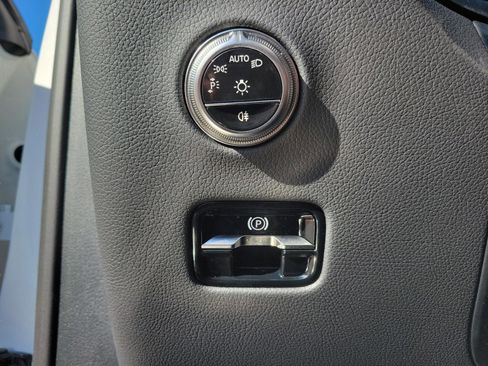 New 2026 Mercedes-Benz GLC 43 AMG 4MATIC image 17