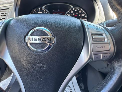 Used 2016 Nissan Altima 2.5 SV w/ Convenience Package FWD image 19