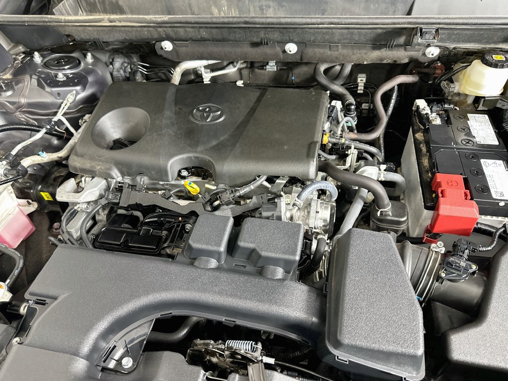 Certified 2025 Toyota RAV4 XLE FWD image 30