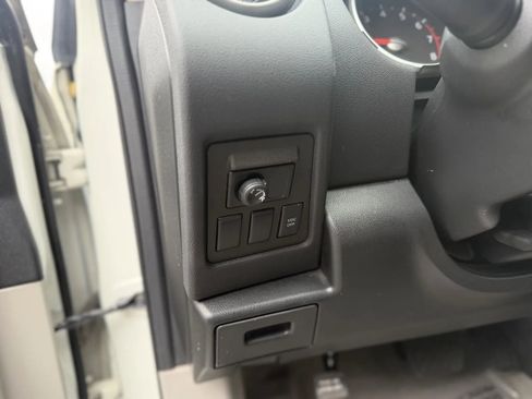 Used 2009 Nissan Rogue SL w/ Moonroof Pkg FWD image 23