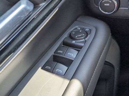 Used 2026 Chevrolet Suburban LT image 35