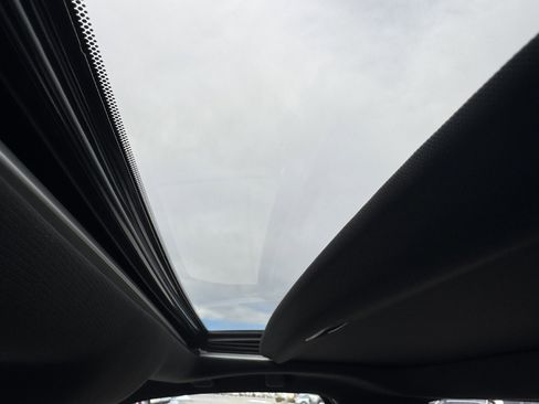 Certified 2025 Toyota Tacoma TRD Sport image 33