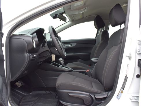 Used 2021 Kia Forte LXS FWD image 10