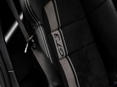 Used 2018 Porsche 911 GT3 w/ Sport Chrono Package image 47