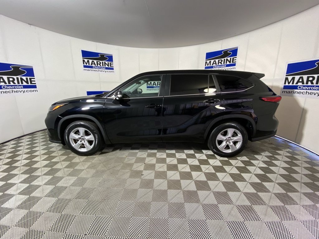 Used 2023 Toyota Highlander LE FWD image 10