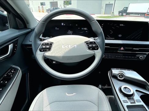 Used 2023 Kia EV6 Wind RWD image 5