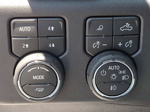 Used 2026 Chevrolet Silverado 1500 LTZ AWD/4WD image 23