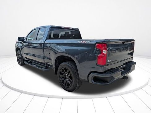 Used 2022 Chevrolet Silverado 1500 Custom w/ LPO, Blackout Package AWD/4WD image 6