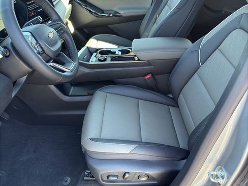 New 2026 Chevrolet Equinox LT w/ Convenience Package II image 10