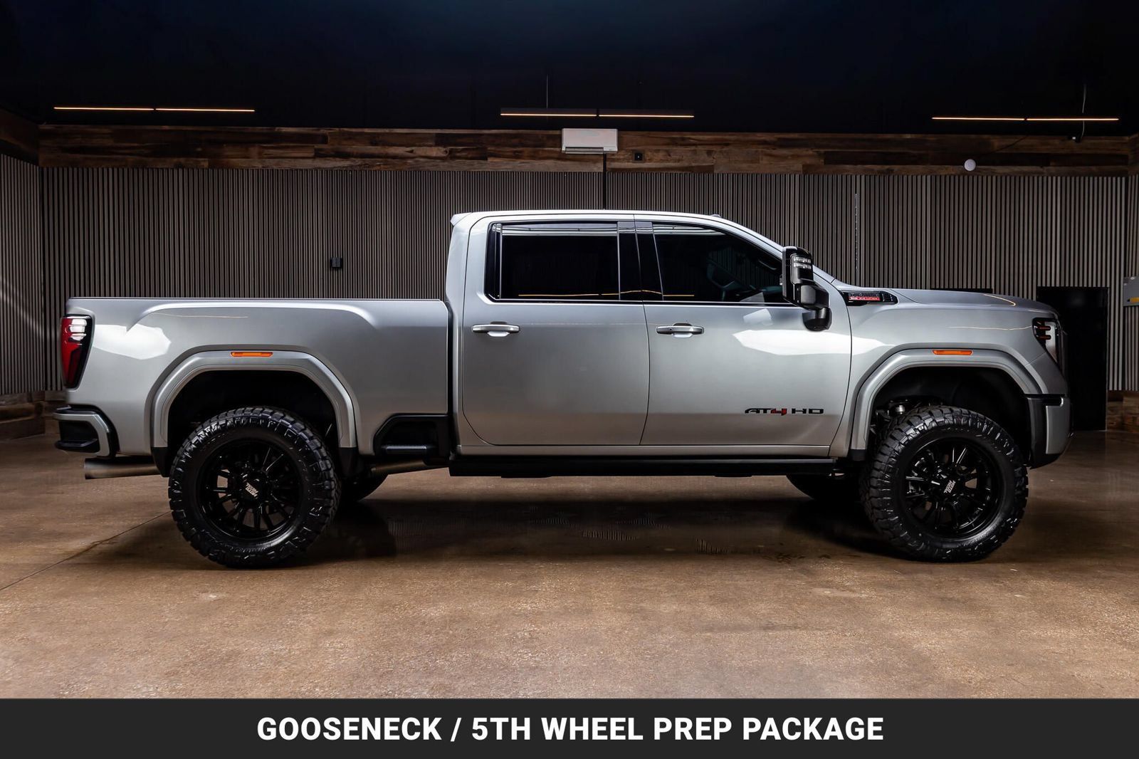 Used 2025 GMC Sierra 3500 AT4 w/ AT4 Premium Plus Package AWD/4WD image 11