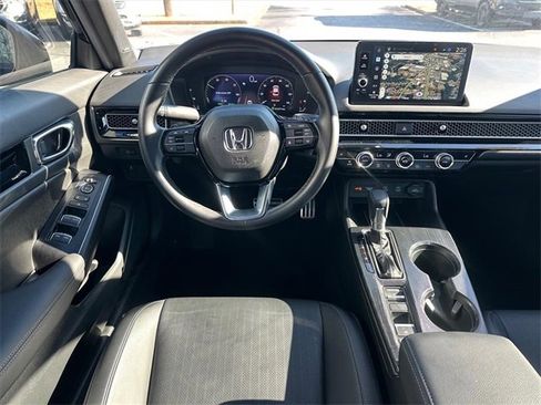 Used 2025 Honda Civic Sport image 10