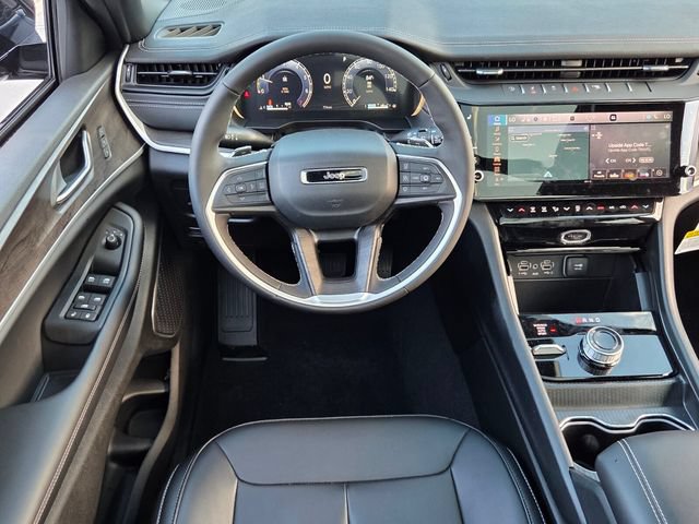 New 2026 Jeep Grand Cherokee Limited w/ Limited Altitude Package AWD/4WD image 13