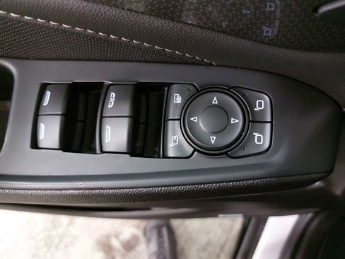 Used 2023 Chevrolet Traverse Premier w/ Redline Edition image 30