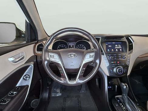 Used 2017 Hyundai Santa Fe SE w/ SE Premium Package 02 FWD image 16