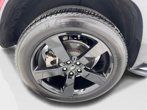 Used 2021 Land Rover Defender 90 X-Dynamic S image 79