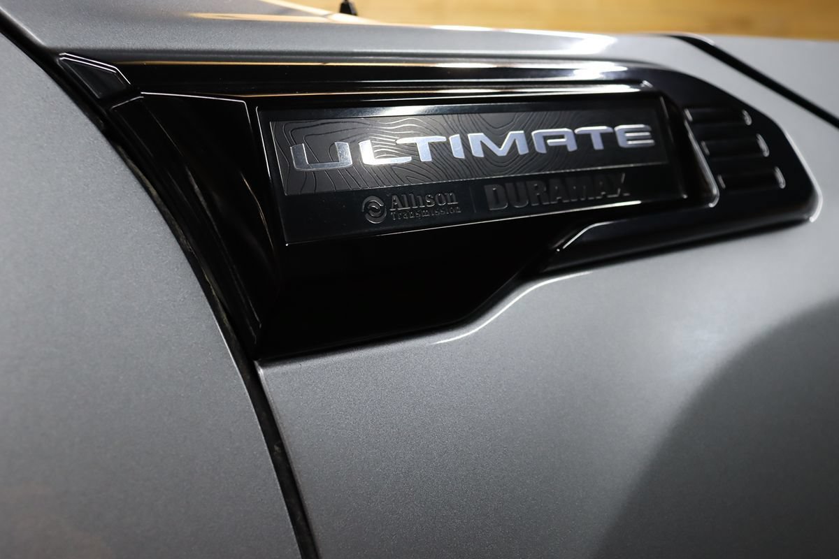 Used 2024 GMC Sierra 2500 Denali Ultimate AWD/4WD image 9